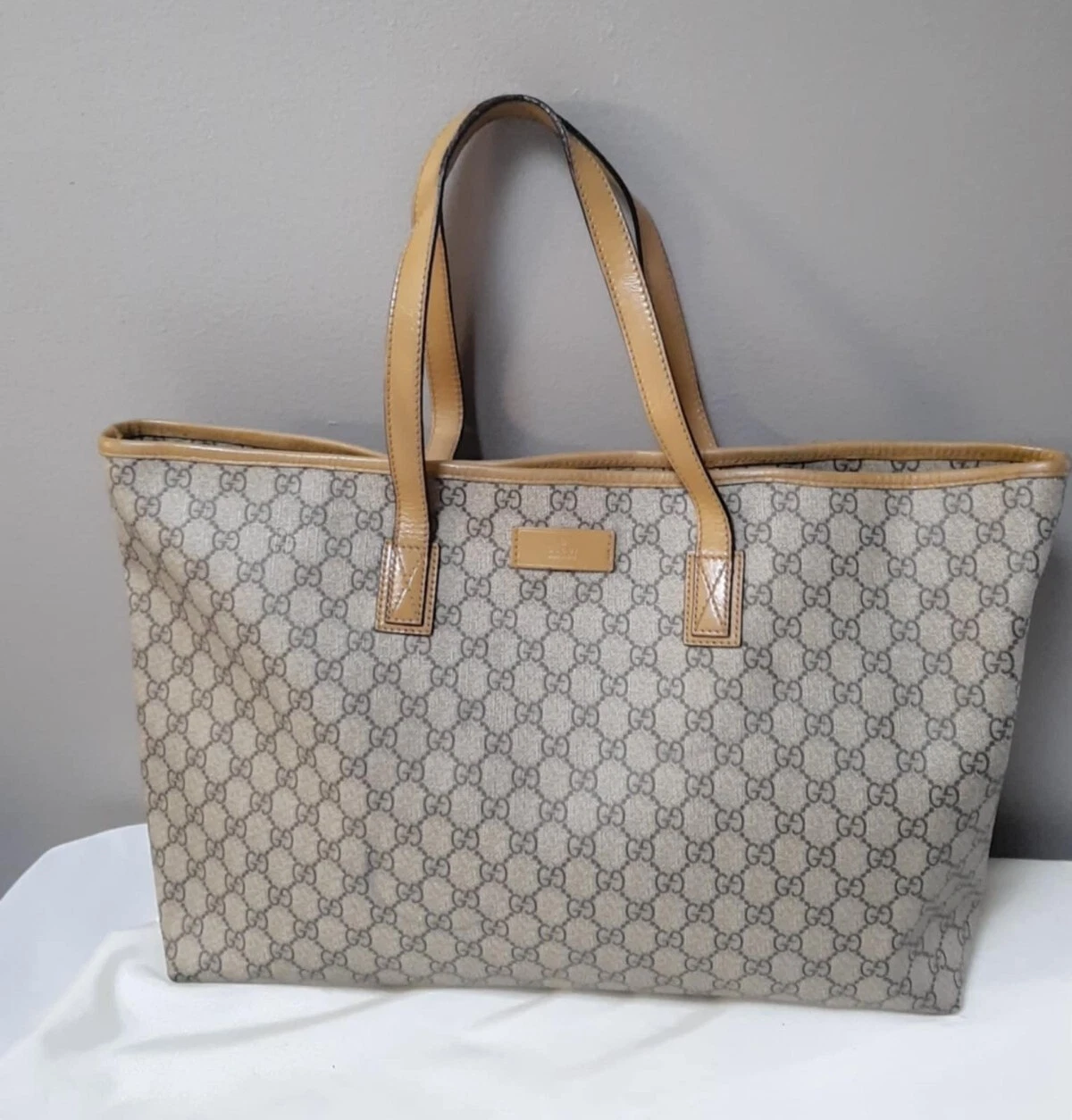 Grand sac fourre tout authentique Gucci GG Supreme à fermeture éclair supérieure, superbe !