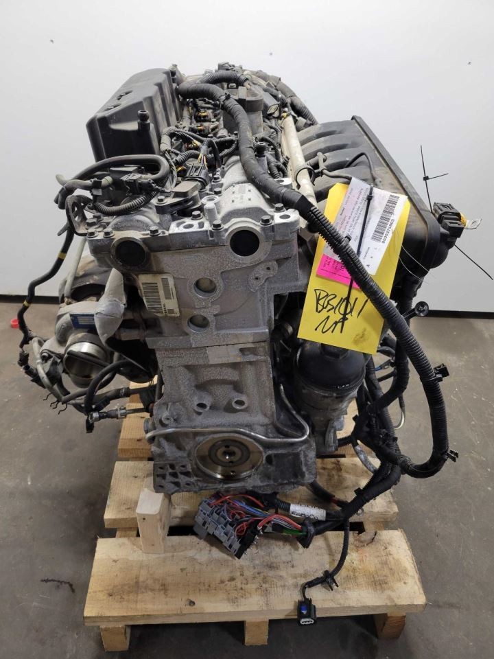 DETO×4bottles Used VOLVO V40 car engine D4162T by internet - GTV Motors