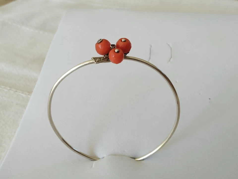 ANCIEN BRACELET ARGENT MASSIF TRÈFLE PERLES DE CORAIL FACETTÉ XIXe 1864-1893 - Photo 3/4