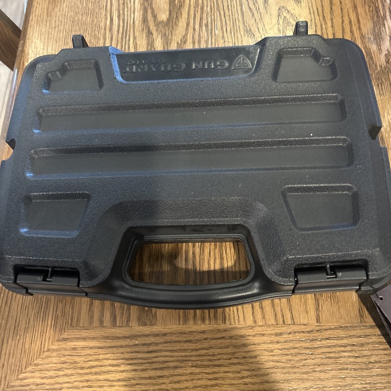 Plano Model Products Gun Case And Ear Muffs