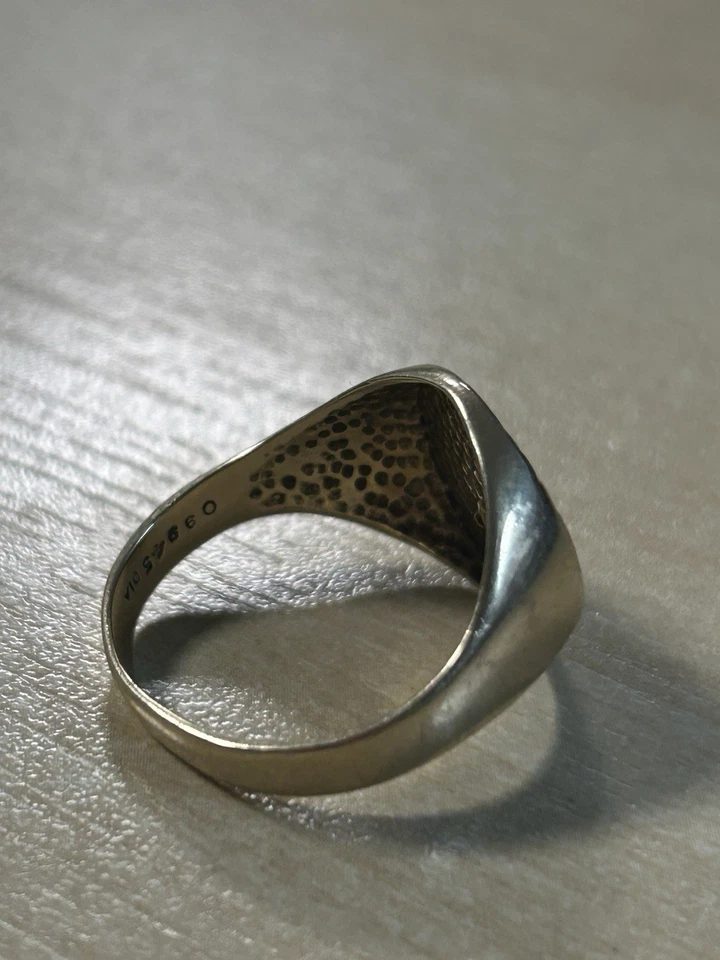 9ct Yellow Gold 0.01ct Diamond Patterned Signet Ring 5.61g - Size W - Image 3 of 4