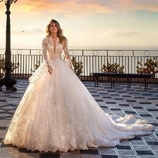 O-Neck Lace Appliques Long Sleeves Wedding Dress A-Line Tulle Train Bridal Gowns