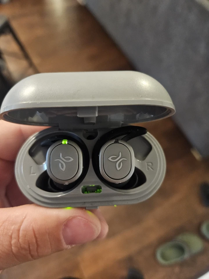 Auriculares inalámbricos verdaderos Jaybird RUN a prueba de sudor y resistentes al agua Foto 2 de 4