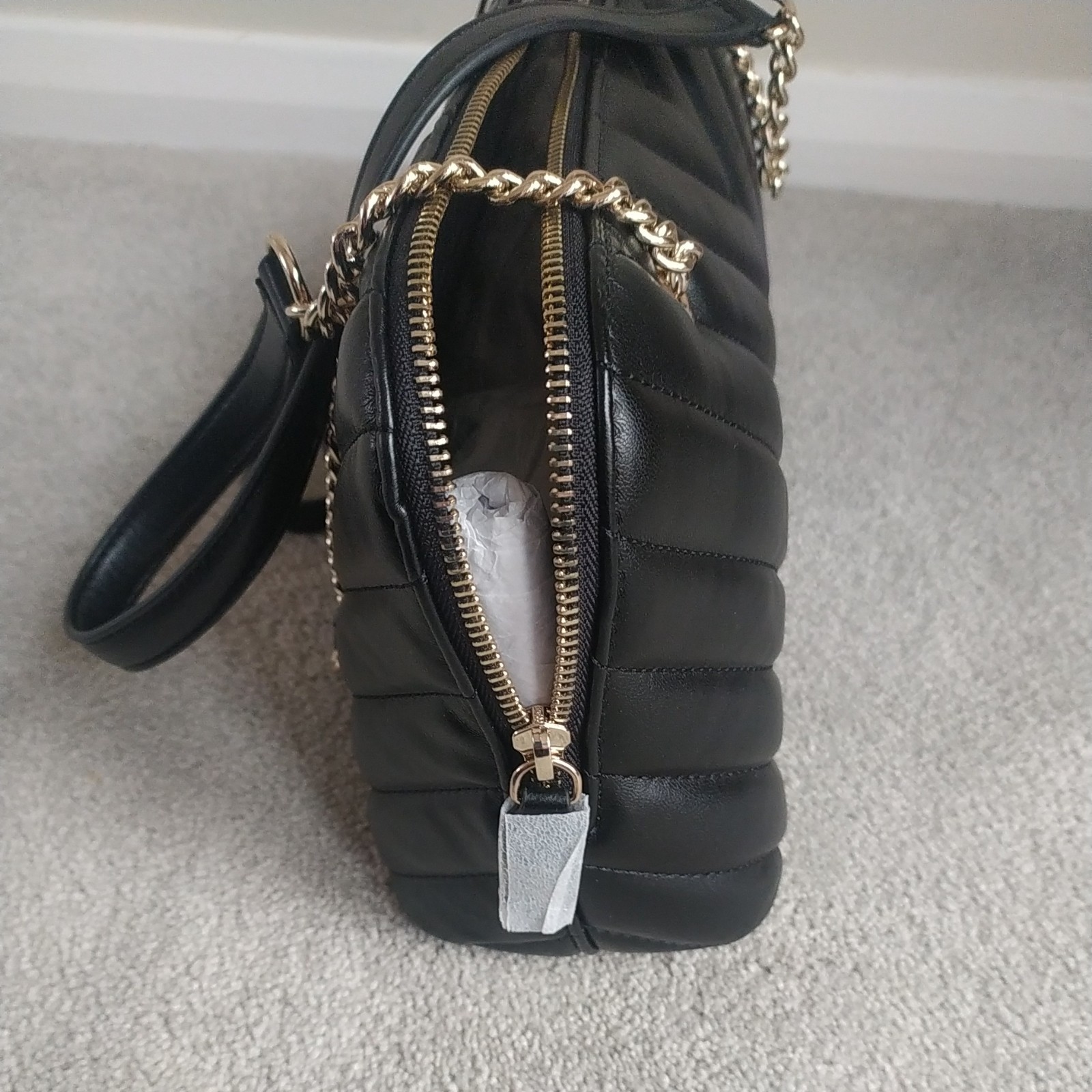DKNY Black Chevron Veronica MD TZ Satch . RRP $120 bnwt image 6