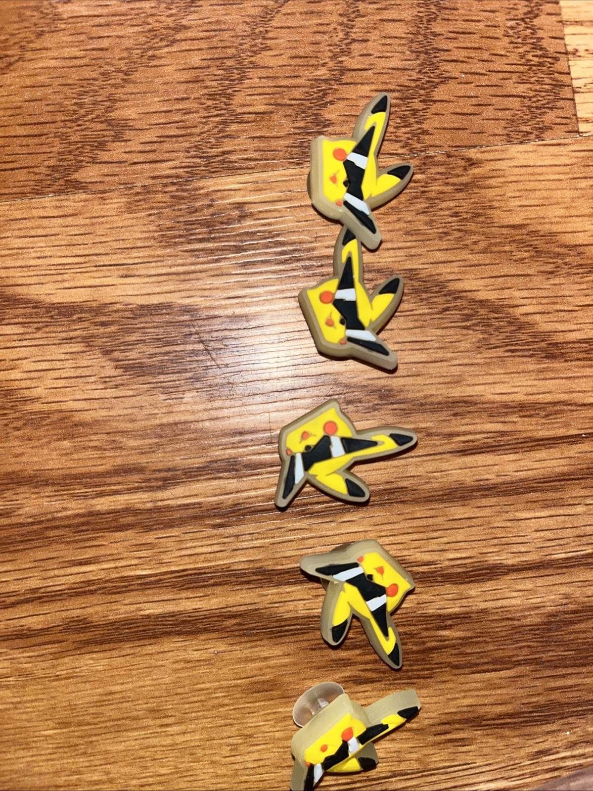 GLOW IN THE DARK PIKACHU CROC CHARMS LOT OF 5 NEW SEALED