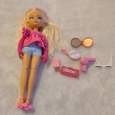 Barbie Dream Besties Malibu bewegliche Modepuppe mit Zubehör