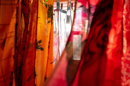 Vintage Seide Sari Vorhang 2 Stck. Fensterdekor Seide Orange Vorhang - Bild 8 von 10