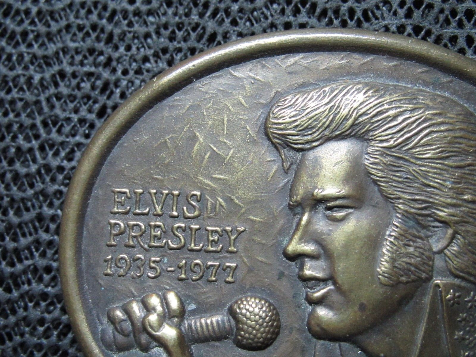 ELVIS PRESLEY COMMEMORATIVE 1935- 1977 BELT BUCKLE! V… - Gem