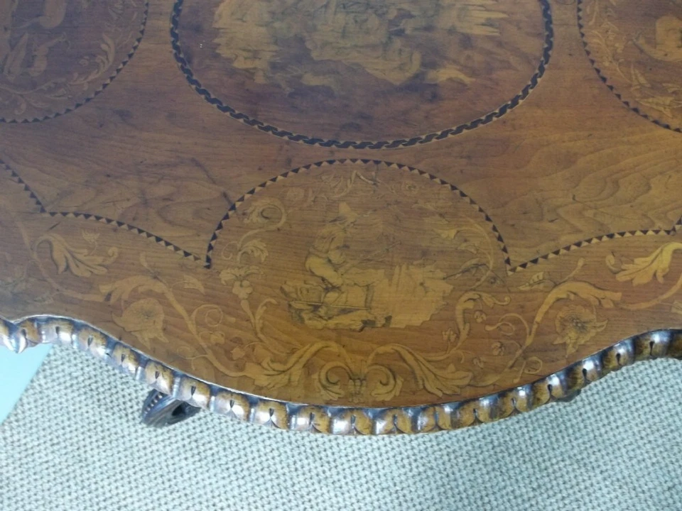 Antigua lámpara de salón central de bosque negro con incrustaciones de nogal de excelente calidad. C1870 Foto 4 de 4