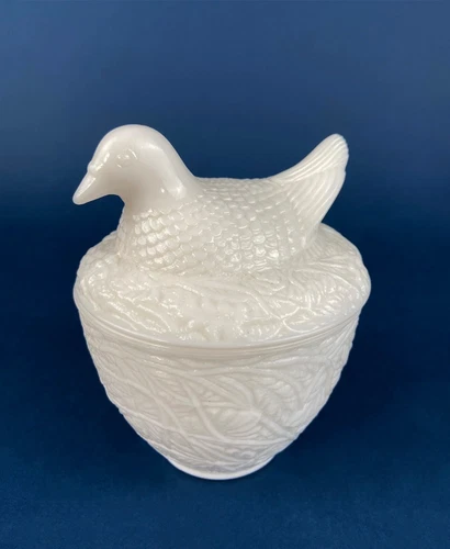 Avon Vintage Milk Glass NESTING DOVE Lidded Candy/Trinket Dish ~ SHIPS NEXT DAY!