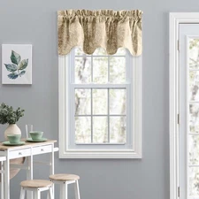 Ellis Curtain Lexington Leaf Printed Leaf Pattern Scallop Valance 58"x15" Tan