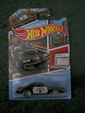 Hot Wheels - Highway Patrol: 85 Chevrolet Camaro.