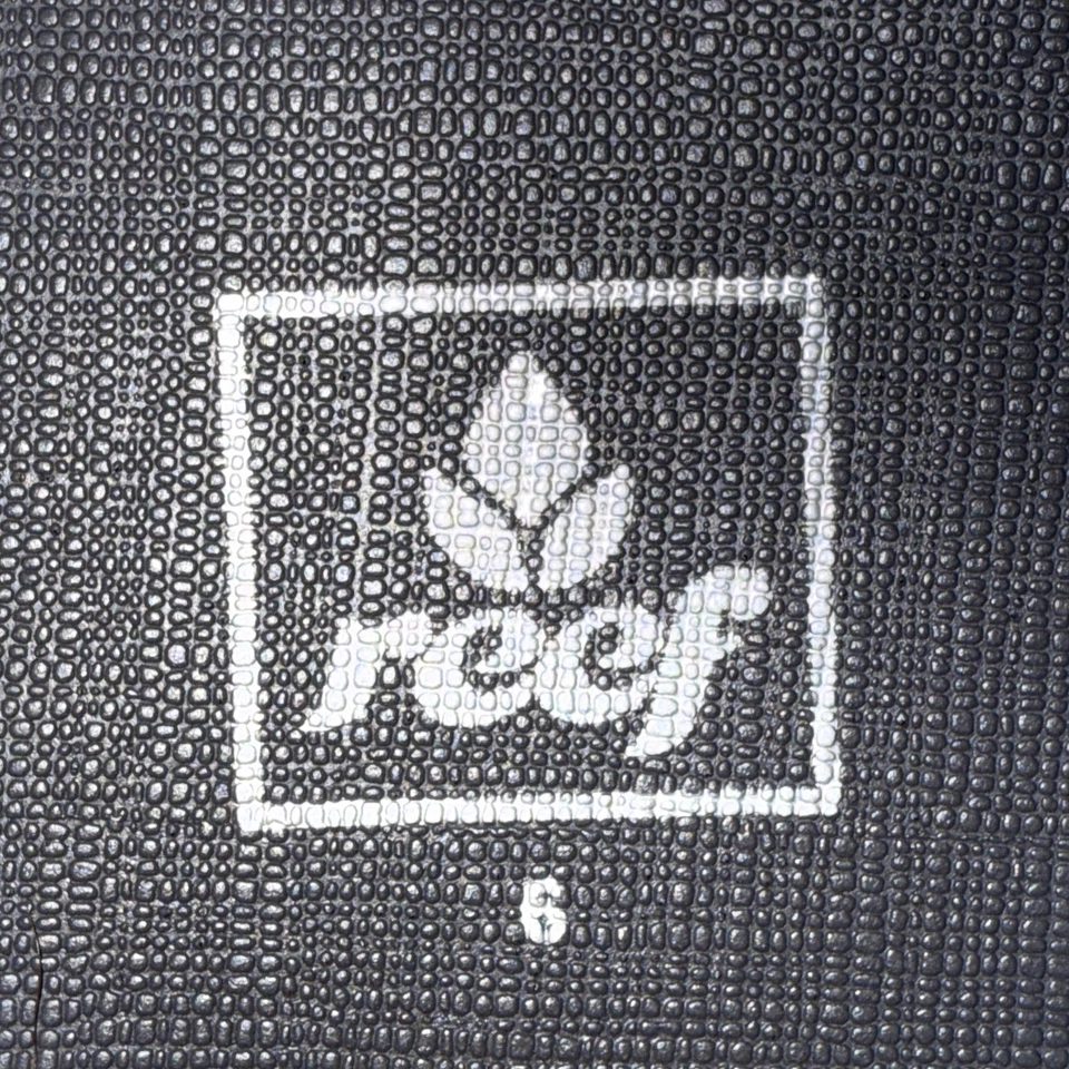 Reef Sassy Yoga Mat Reptile Snake Print Black Silver Flip Flop Womens 6 - Image 4 of 4