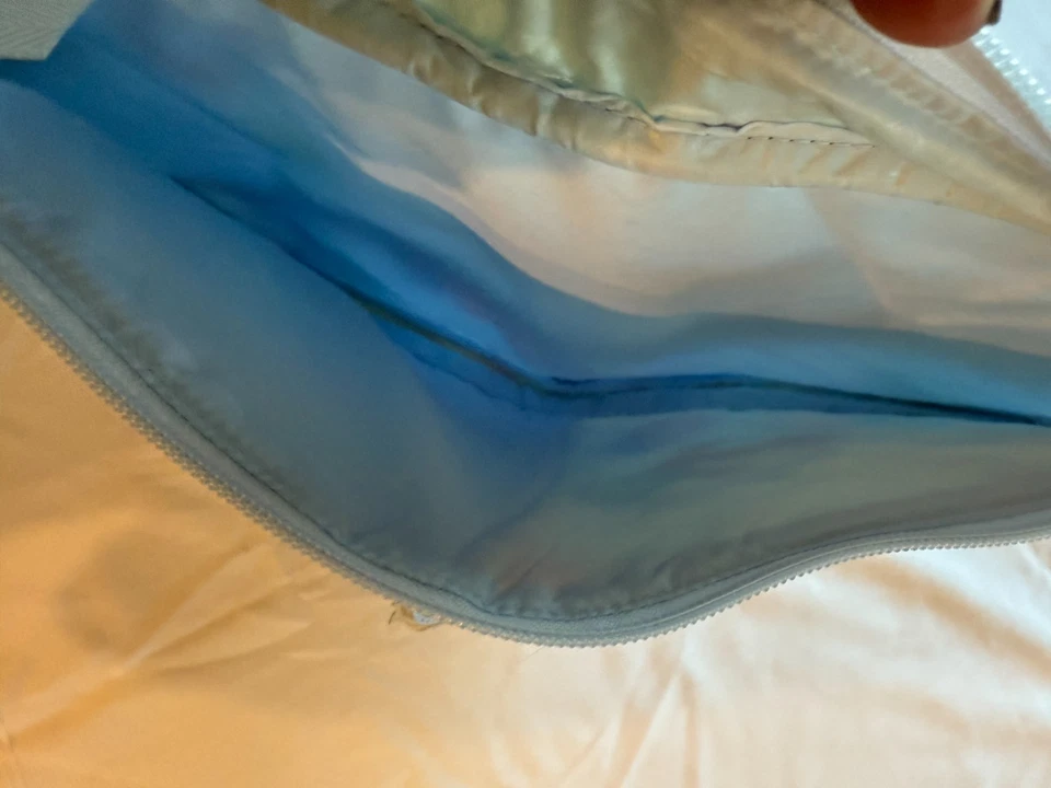 MOCHILA ESLINGA VERA BRADLEY ESSENTIAL NUEVA CON ETIQUETAS ANCLAJES PESAR (I-8) Foto 4 de 4