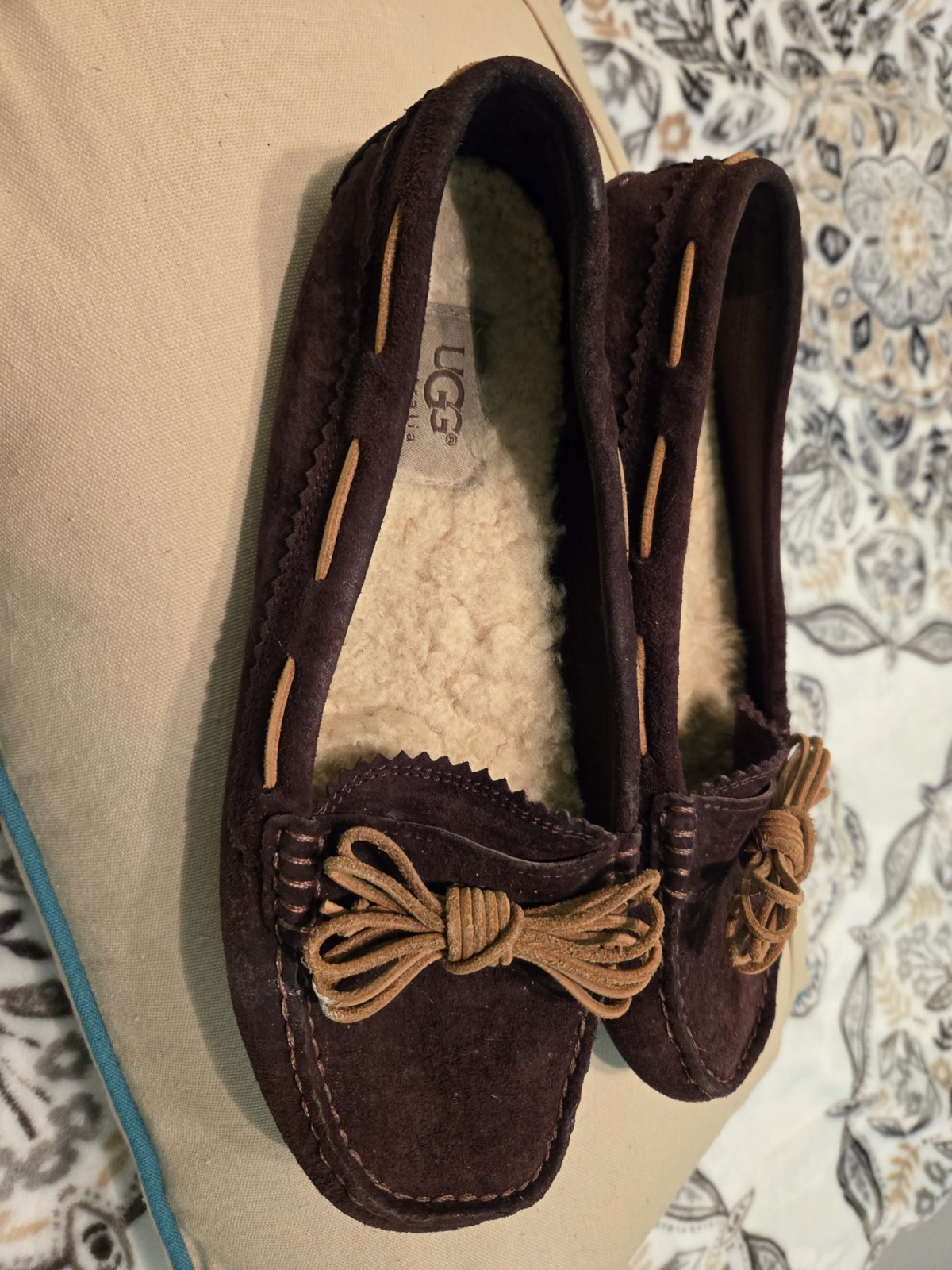 UGG MEENA JAVA SUEDE  MOCCASIN, SHEARLING  Size 7… - image 2