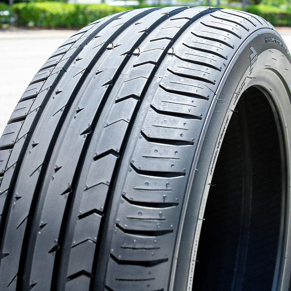 MOMO Toprun M300 AS Sport 235/35ZR19 235/35R19 91Y XL A/S High Performance Foto 2 de 4
