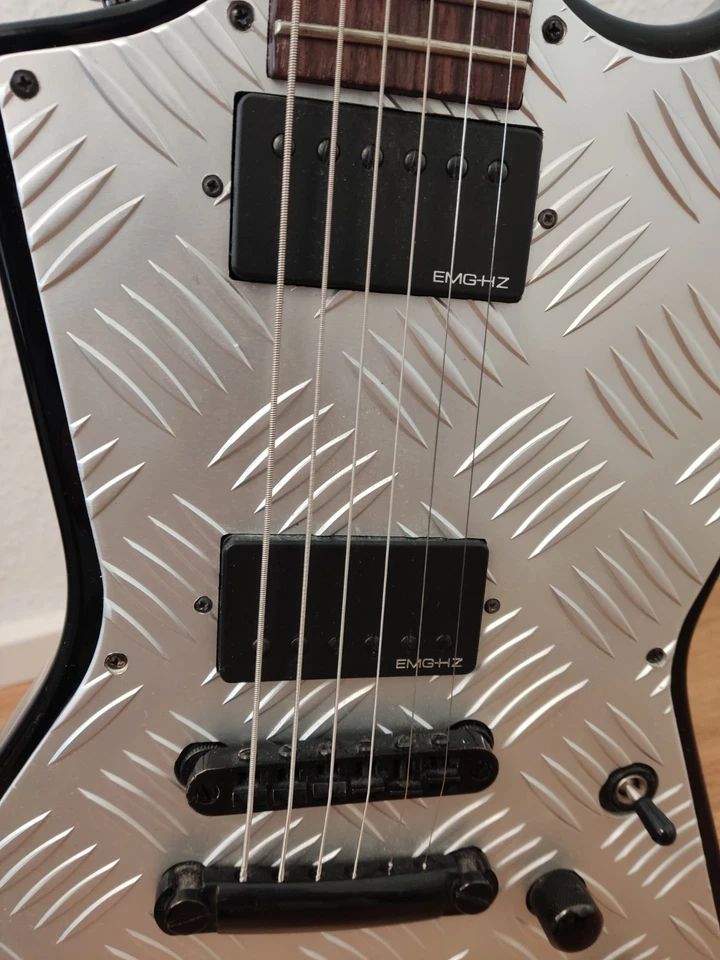 ESP LTD EX-351D Explorer E-Gitarre - Bild 3 von 4