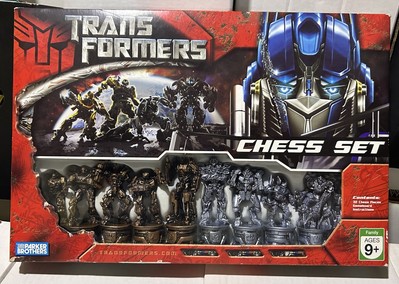 Transformers Chess Set - Parker Brothers Hasbro - 2007 - New