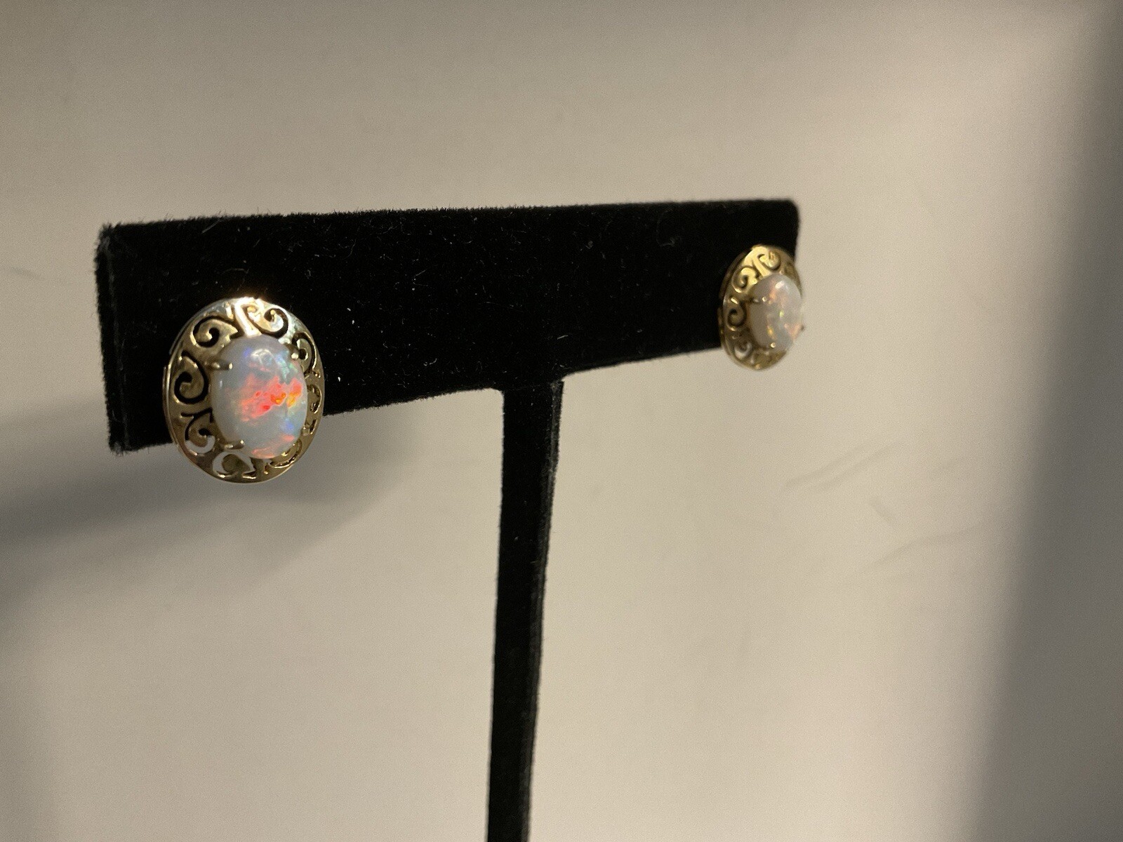 14K Solid Yellow Gold Oval Opal Stud Earrings - image 3