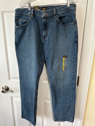 Lee Jeans Men's Size 35x29 Regular Fit Straight Leg Jeans