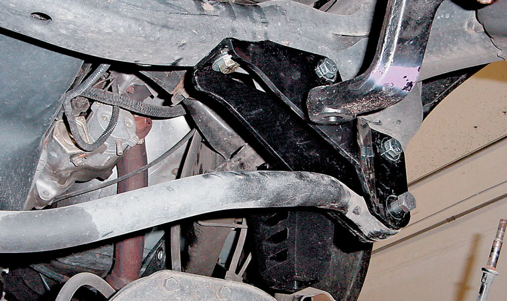 19941999 Ram 1500 2500 4WD Track Bar Drop Bracket For 3.55" Leveling