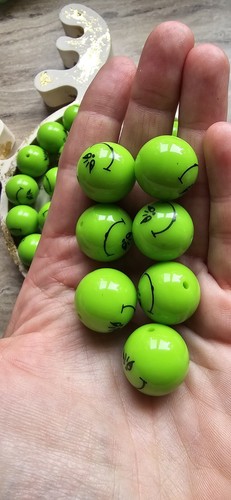 Green Grinch 19mm Beads With Vertical Hole Christmas Crafts 10pcs - Picture 3 of 5