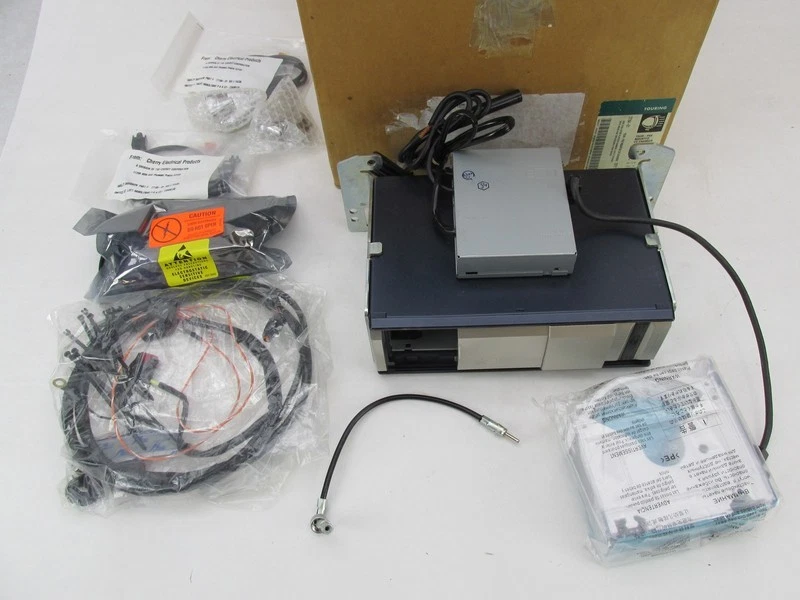 Cambiador de CD montado en paquete Harley Davidson genuino NOS 77184-01 Foto 4 de 4