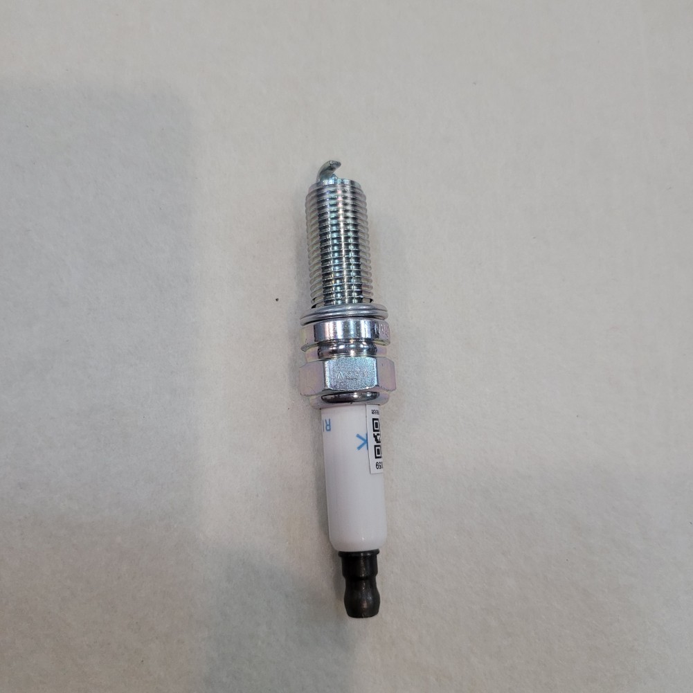 Laser Platinum Spark Plug Set for Mercedes-Benz C250 2012