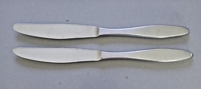 Set Of 2 Easterling Stainless Rhineland Japan Modern Solid Dinner Knife 8 1/2''