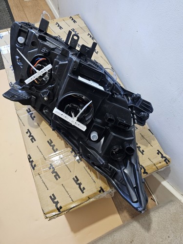 TYC Front Left Headlight Fits RENAULT LAGUNA 2007-2010 260600038R 20-B354-05-2B - Picture 7 of 16