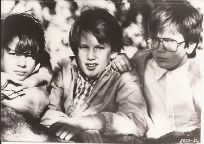 PF Explorers ( River Phoenix, Ethan Hawke )