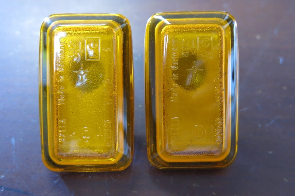 1974-1989 Porsche 911 Hella Fender Lights Pair - Image 3 of 4