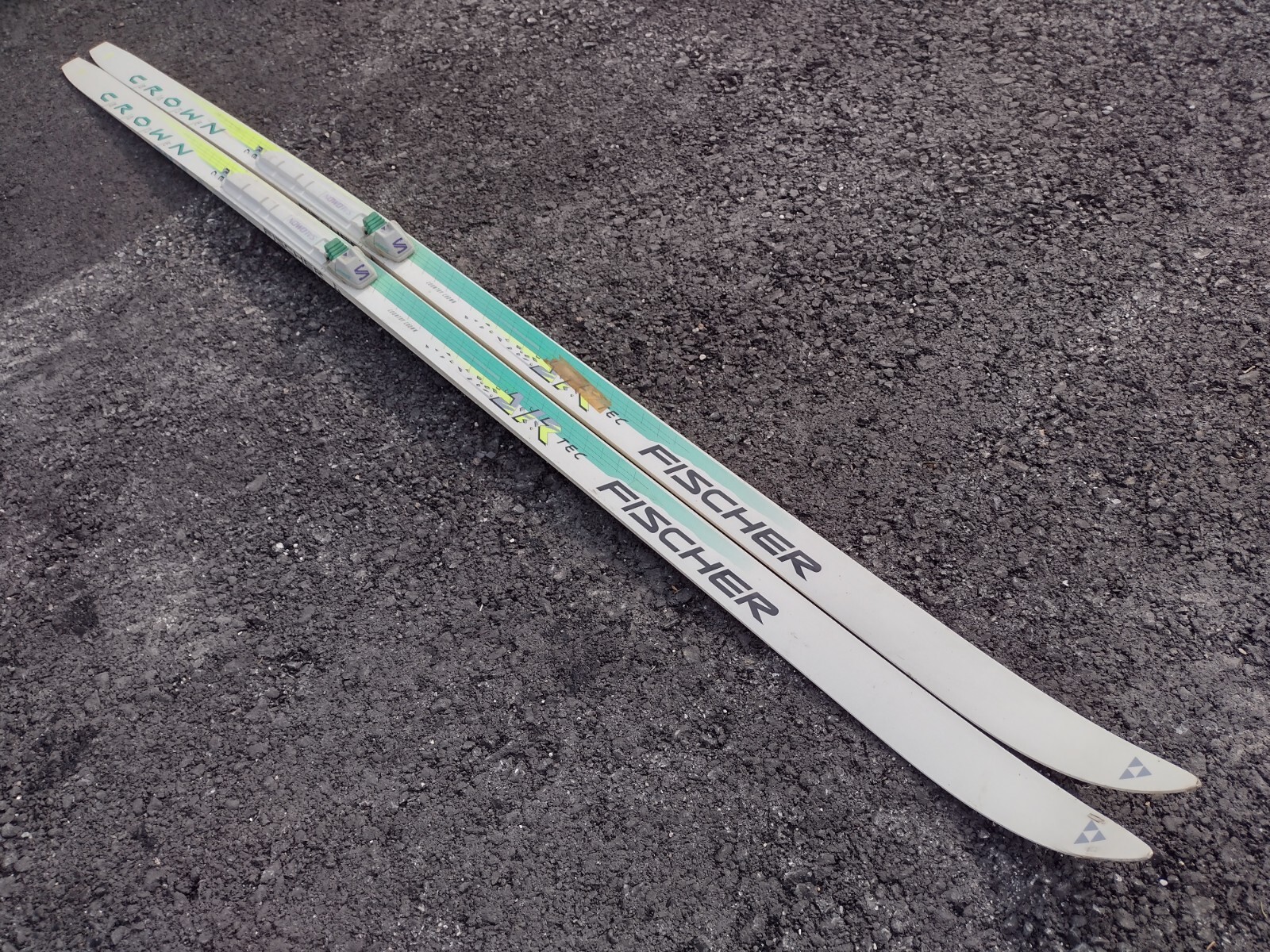 Fischer Crown 205cm Classic Waxless Cross Country Skis SNS Profil