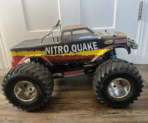 Duratrax Nitro Quake 4WD Monster Truck Roller Slider Chassis RC R/C UNTESTED