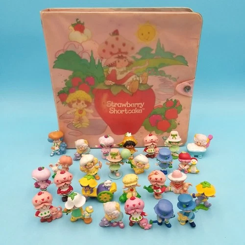 Vintage Kenner Strawberry Shortcake Storage Case w/26 Plastic Dolls, 1983