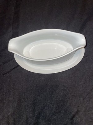 Gravy Boat, White HIC Kitchen 18oz. Porcelain With An Attached Saucer