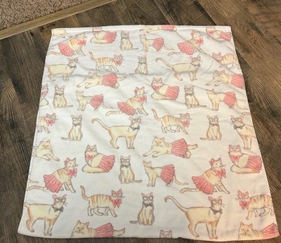 dc Cat Print Bath Towel Bow tie Glasses Dress