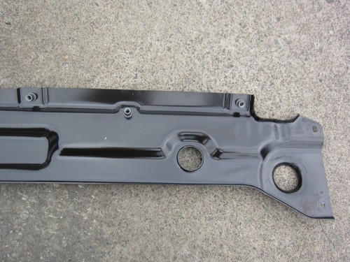 Aston Martin Dbx Genuine Radiator Bracket Reinforced Impact My83-12864-Aa - Picture 8 of 10