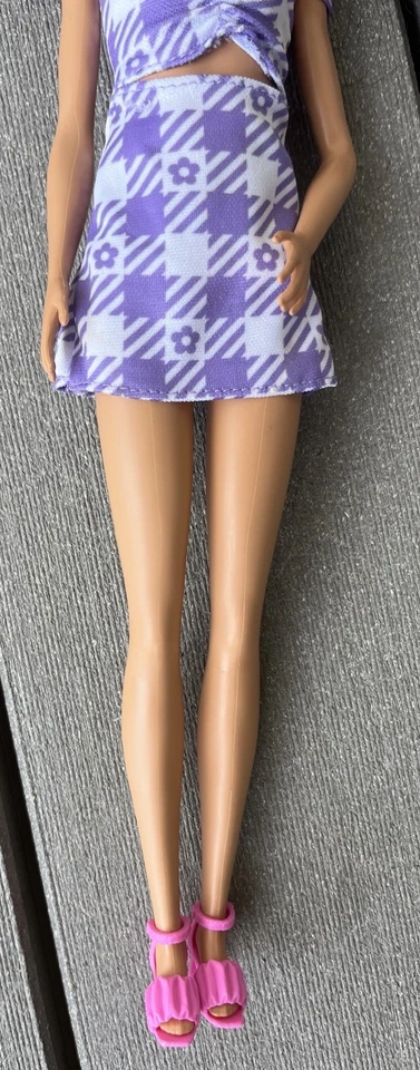 "Muñeca Barbie Fashionista #199 asiática de 12"" de alto Mattel 2016 vestido y zapatos originales" Foto 4 de 4