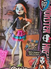 MONSTER HIGH SCARIS CITY OF FRIGHTS SKELITA CALAVERAS DOLL 2012 NIB