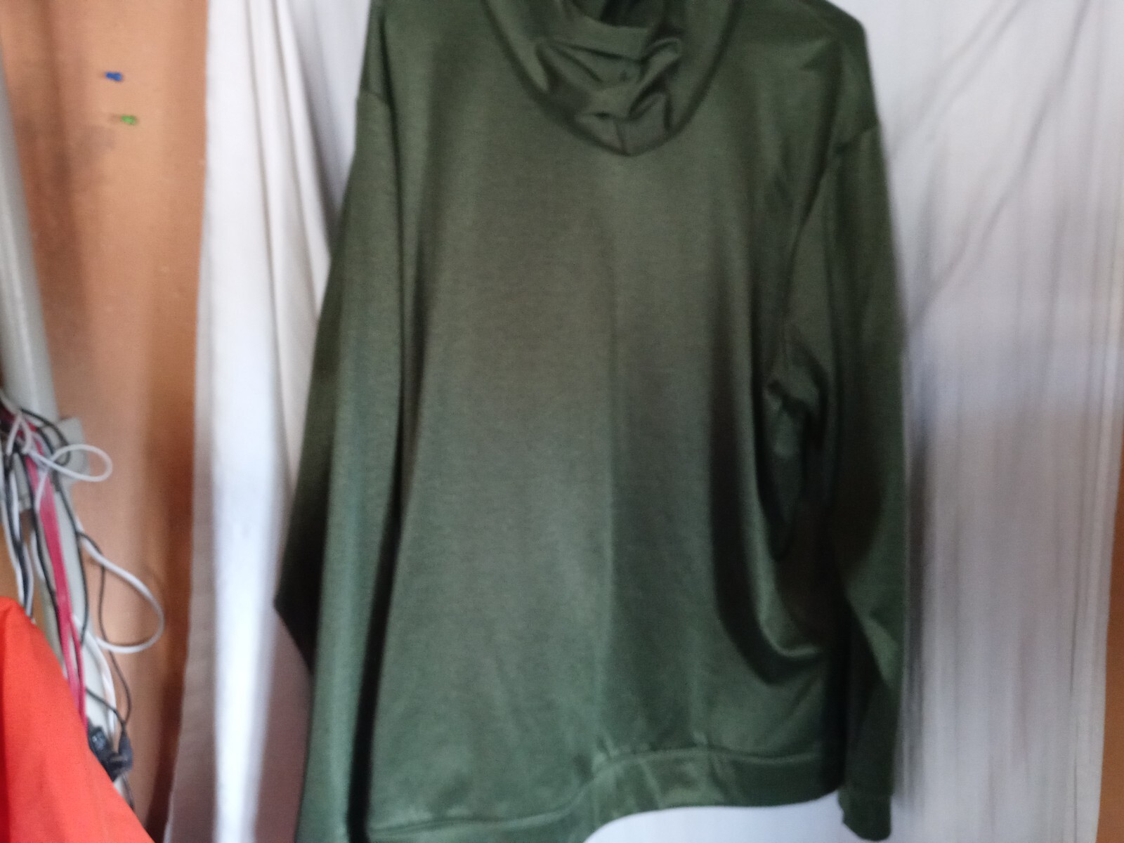 Reebok 100 percent polyester pullover hoodie Men'… - image 5