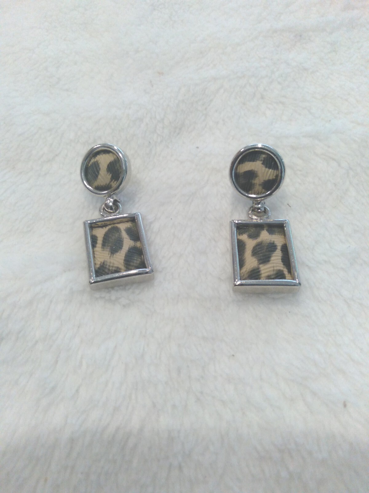 Bebe Leopard Cheetah Print Rectangular Gold Dangl… - image 3