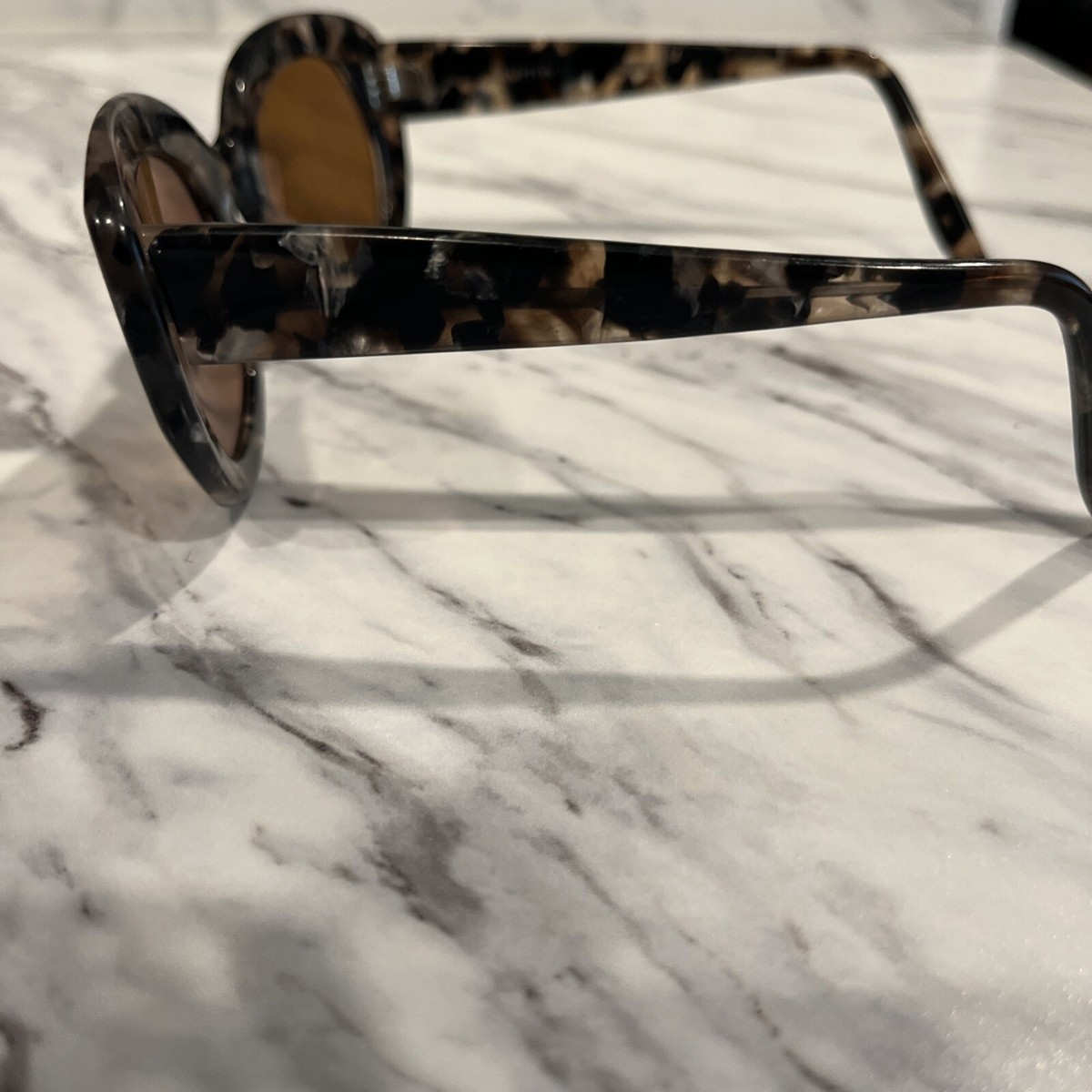 Barton Perreira ValleyGirl Oversized Sunglasses Tortoise  display picture 3