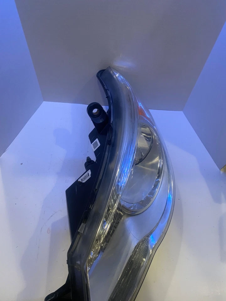 Левая галогенная фара в сборе для Volkswagen Routan 2009–2014 годов выпуска - Изображение 2 из 4