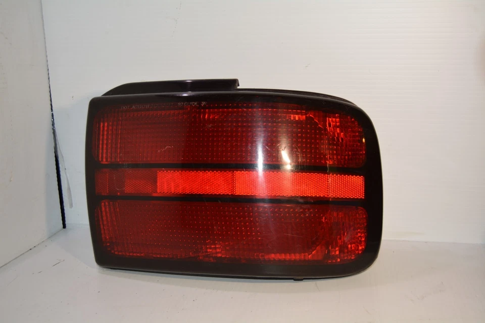 Luz trasera derecha del lado del pasajero Oldsmobile Achickva 1992-1998 OEM, 166-01452B Foto 2 de 4