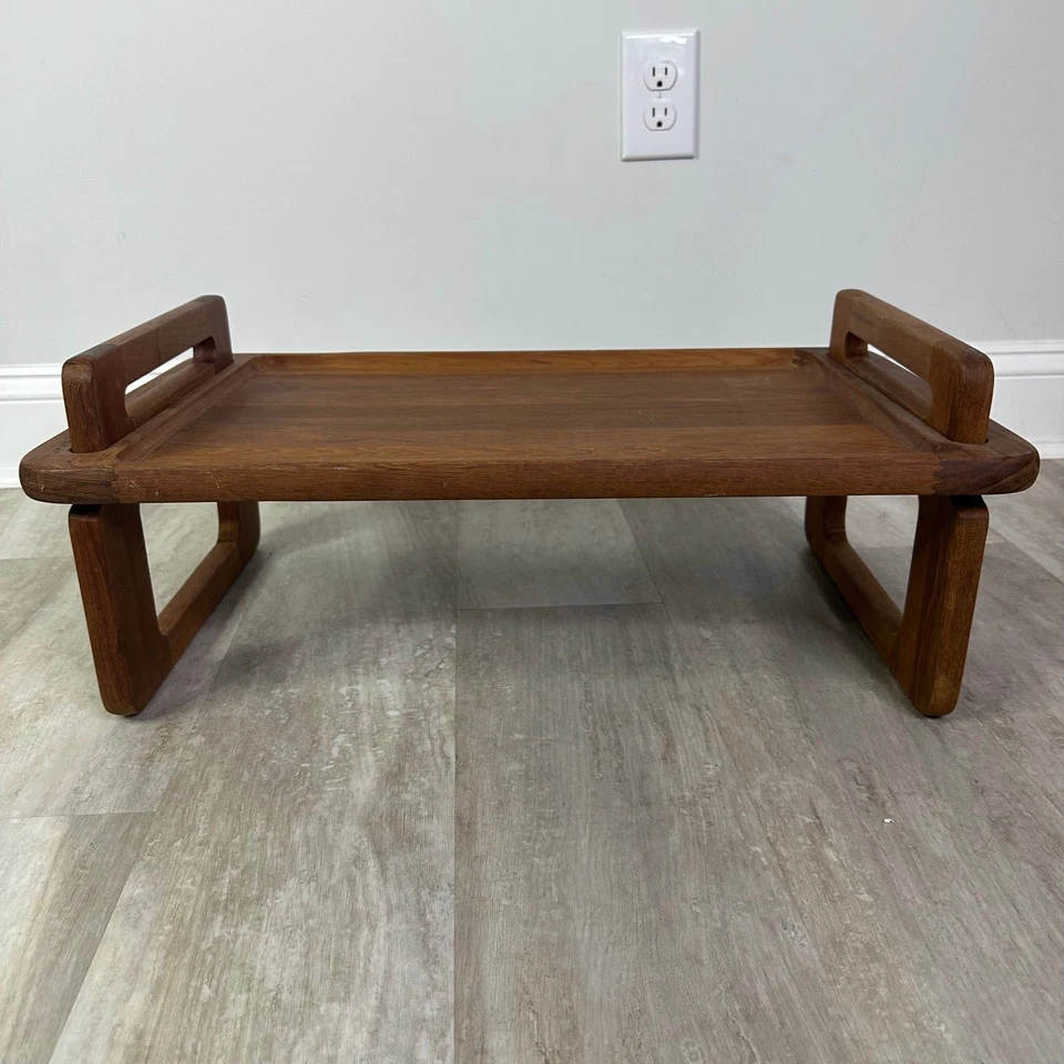 Bandeja de desayuno Dansk MCM de madera danesa moderna de teca para TV  Foto 4 de 4