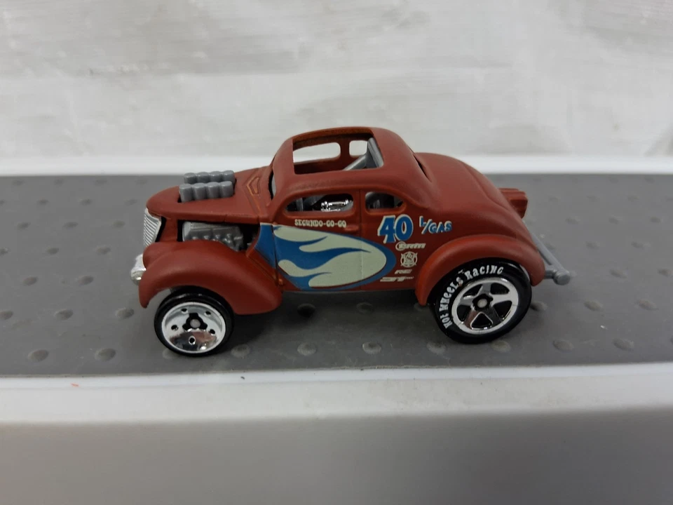 Hot Wheels 2009 Pass'n Gasser Flat Brown Die Cast - Image 2 of 4