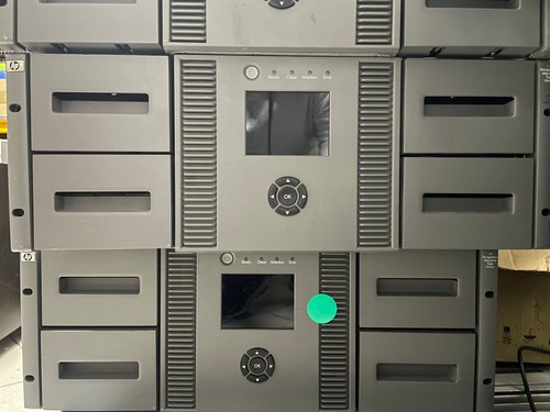 HP StorageWorks MSL4048 Backup Tape Library BL532A +2x LTO5 SAS 6G Drives BL540A - 第 2/2 張圖片