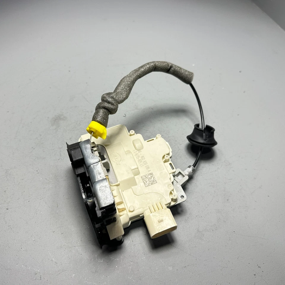 2013-2018 Audi S6 Rear Passenger Door Lock Latch Actuator OEM - Image 4 of 4