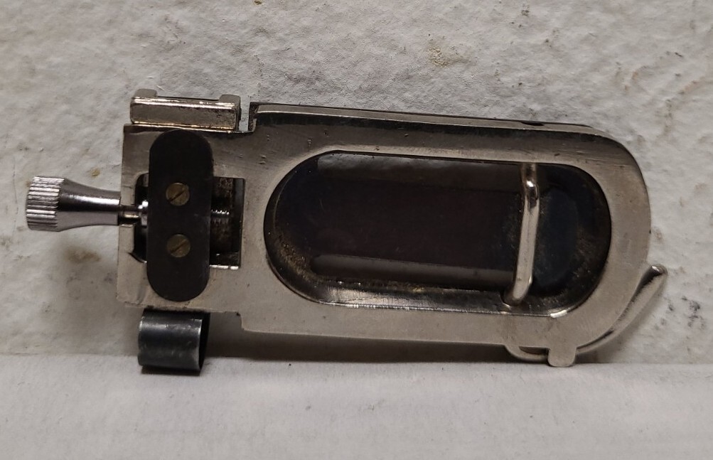 Cordier RT9 Reed Cutter For Baritone Saxophone - Black Professional Reed Trimming Tool
